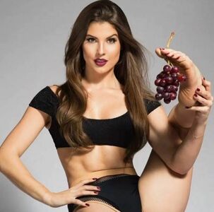 Amanda Cerny Nude Photos photo 14