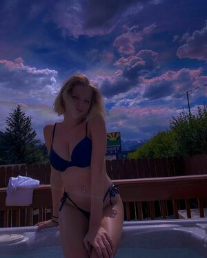 Bunni Emmie Nude Photos photo 26