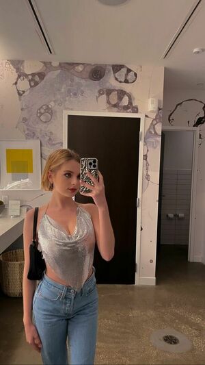 Bunni Emmie Nude Photos photo 35