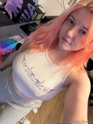 Rylie Rowan Nude Photos photo 81