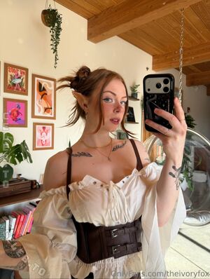 Ivory Fox Nude Photos photo 27