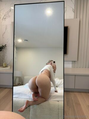 Jen Brett Nude Photos photo 55