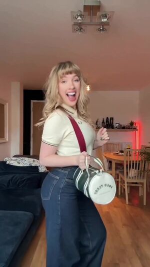 Kateelife Nude Photos photo 4