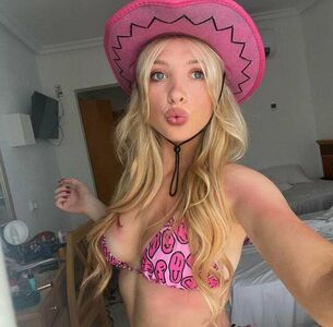 Kateelife Nude Photos photo 32