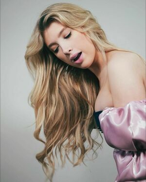 Kateelife Nude Photos photo 56