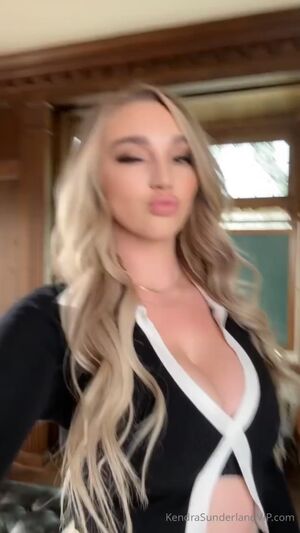 Kendra Sunderland Nude Photos photo 77