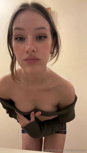 Diddly ASMR Nude Photos photo 10