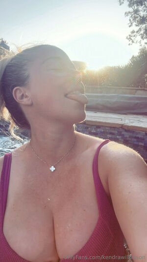 Kendra Wilkinson Nude Photos photo 19