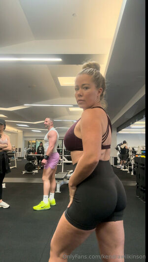 Kendra Wilkinson Nude Photos photo 22