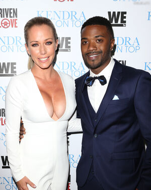 Kendra Wilkinson Nude Photos photo 241