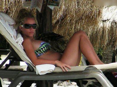 Kendra Wilkinson Nude Photos photo 248