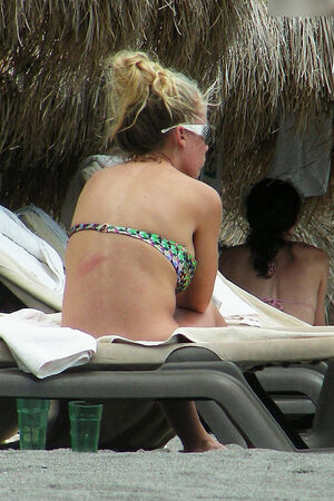 Kendra Wilkinson Nude Photos photo 254