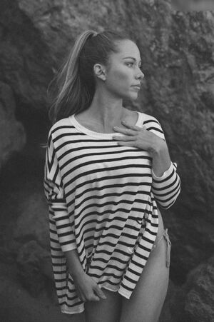 Kendra Wilkinson Nude Photos photo 280