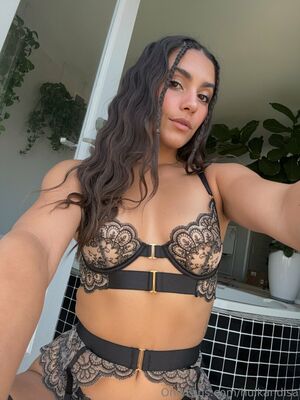 Hulkandisa Nude Photos photo 10