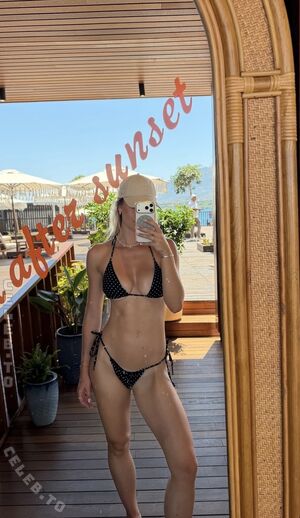 Emiliaofficial Nude Photos photo 16