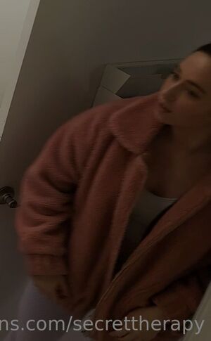 Secret Therapy Nude Photos photo 3