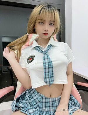 Yuumeilyn Nude Photos photo 244