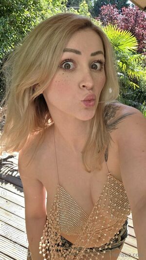Liensue Nude Photos photo 79