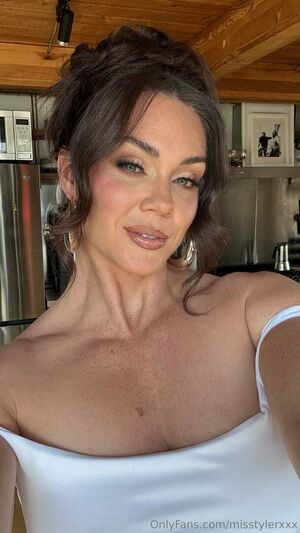 Alison Tyler Nude Photos photo 7