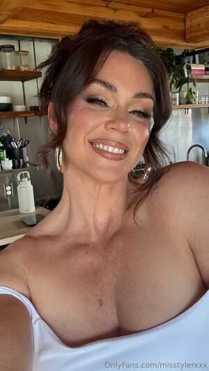 Alison Tyler Nude Photos photo 25