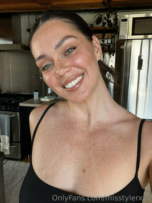 Alison Tyler Nude Photos photo 207
