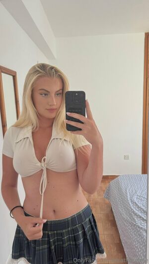Elsa Thora Nude Photos photo 12