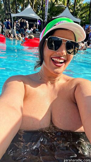 Sarah Arabic Nude Photos photo 46