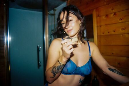 CheekyMZ Nude Photos photo 39
