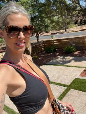Holly Hotwife Nude Photos photo 25