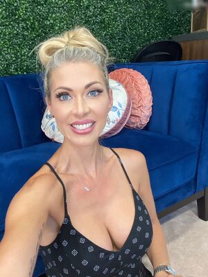 Holly Hotwife Nude Photos photo 114