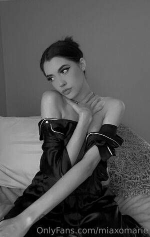 Miaxomarie Nude Photos photo 8