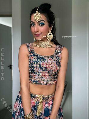 Aaliyah Yasin Nude Photos photo 142