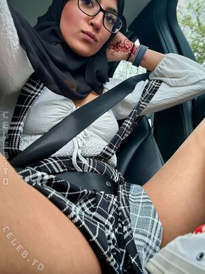 Aaliyah Yasin Nude Photos photo 226
