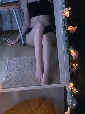 Isla Moon Nude Photos photo 30
