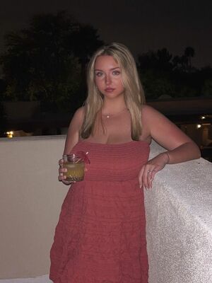 Savannah Nude Photos photo 1
