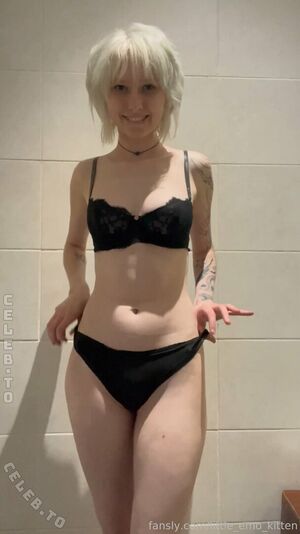 Little Emo Kitten Nude Photos photo 148