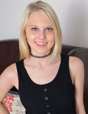 Lily Rader Nude Photos photo 16