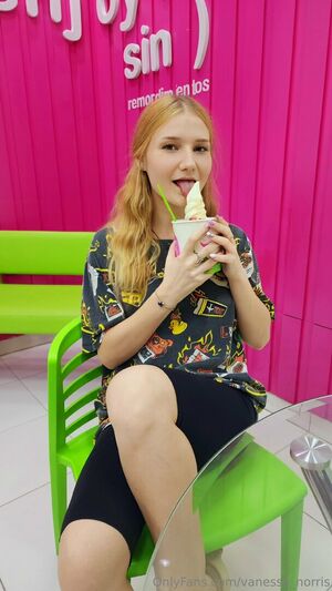 Vanessa Norris Nude Photos photo 17