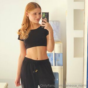 Vanessa Norris Nude Photos photo 27