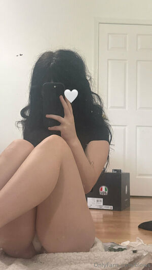 Blows Nude Photos photo 17