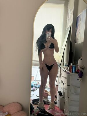 Blows Nude Photos photo 29
