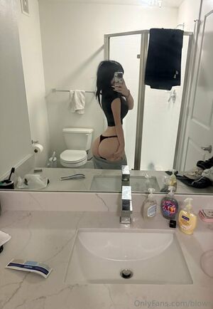 Blows Nude Photos photo 49
