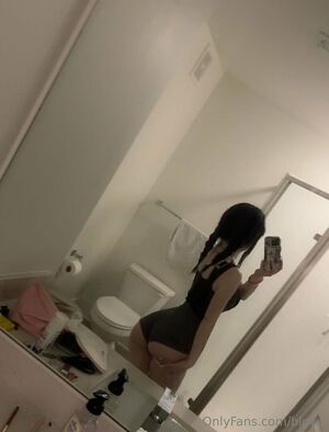 Blows Nude Photos photo 52