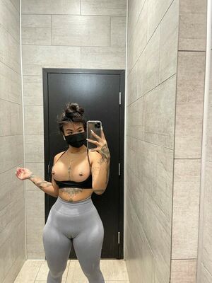 Urfavvflipp Nude Photos photo 3