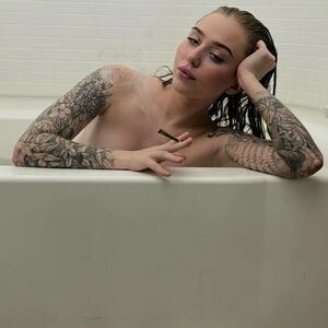 Zxlecya Nude Photos photo 30