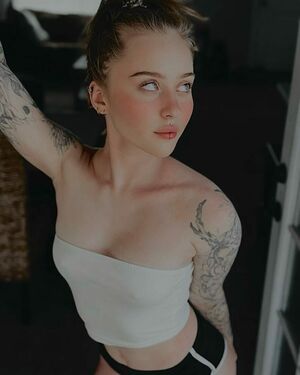 Zxlecya Nude Photos photo 43
