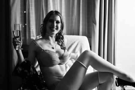OctaviaRed Nude Photos photo 3