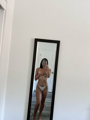Ellysykes Nude Photos photo 26