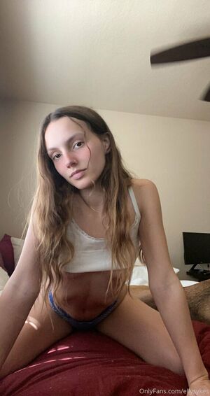 Ellysykes Nude Photos photo 86