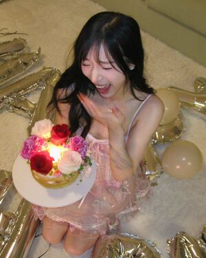 Elle Lee Nude Photos photo 36